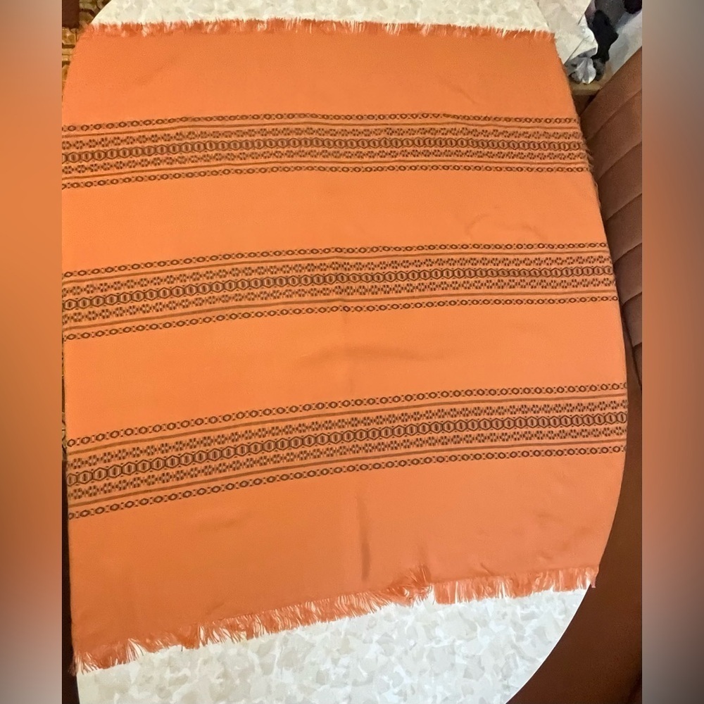 Vintage Square Tablecloth Rust - Picture 2 of 4
